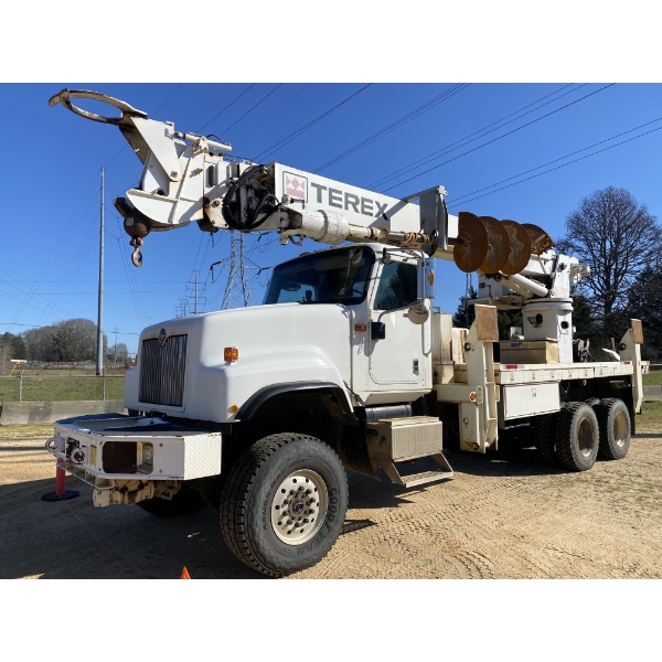 2011 INTERNATIONAL PAYSTAR Digger Derrick Truck