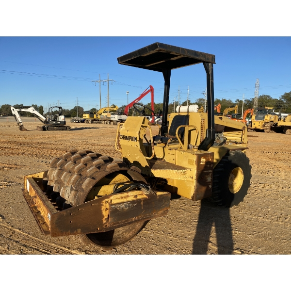 1996 CHAMPION 540P Roller