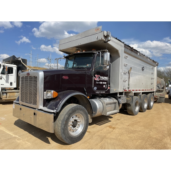 2016 PETERBILT 367 Dump Truck
