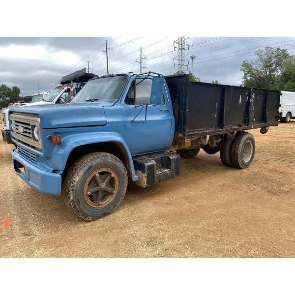 1986 CHEVROLET C7 Dump Truck