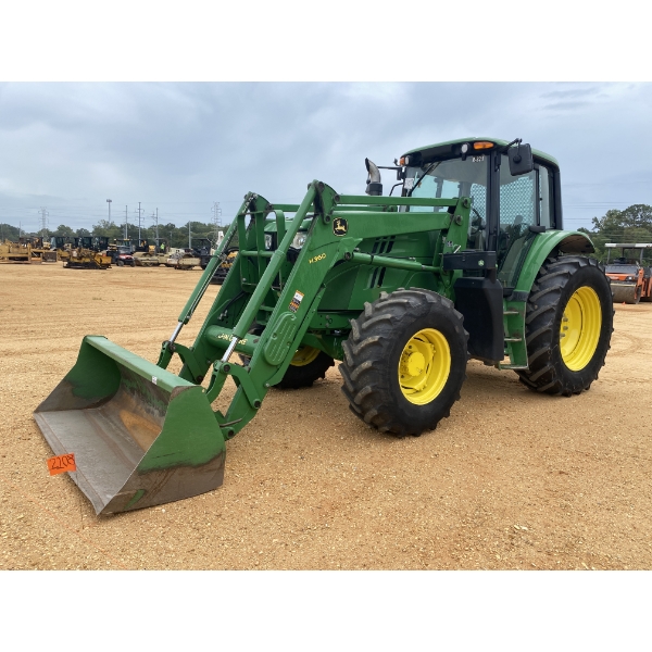 2013 JOHN DEERE 6140M Farm Tractor