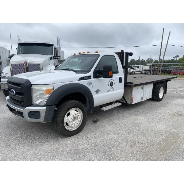 2015 FORD F450 Flatbed Truck