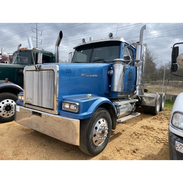 2005 WESTERN STAR 4900 Day Cab Truck