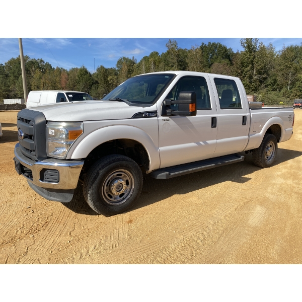 2015 FORD F250 XL Pickup Truck
