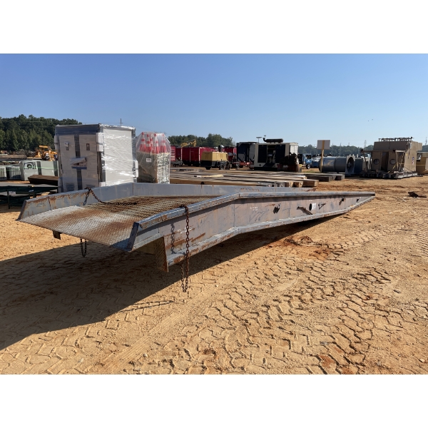 FORKLIFT RAMP APPROX 36' x 7'