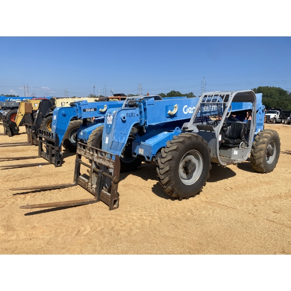 2014 GENIE GTH-844 Forklift - Telehandler