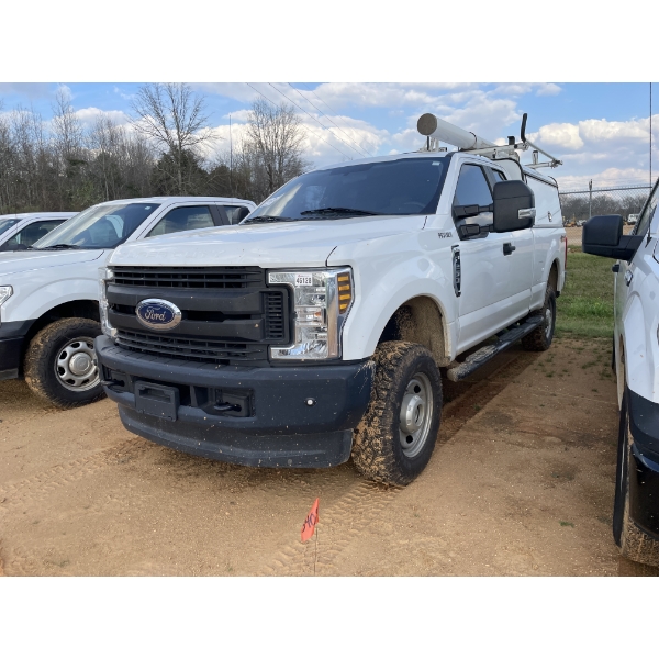 2018 FORD F250 XL Pickup Truck