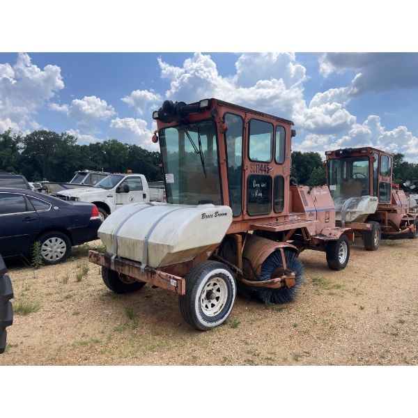2001 BROCE RC350 Broom