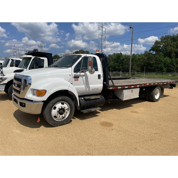 2015 FORD F750 XLT Rollback Truck