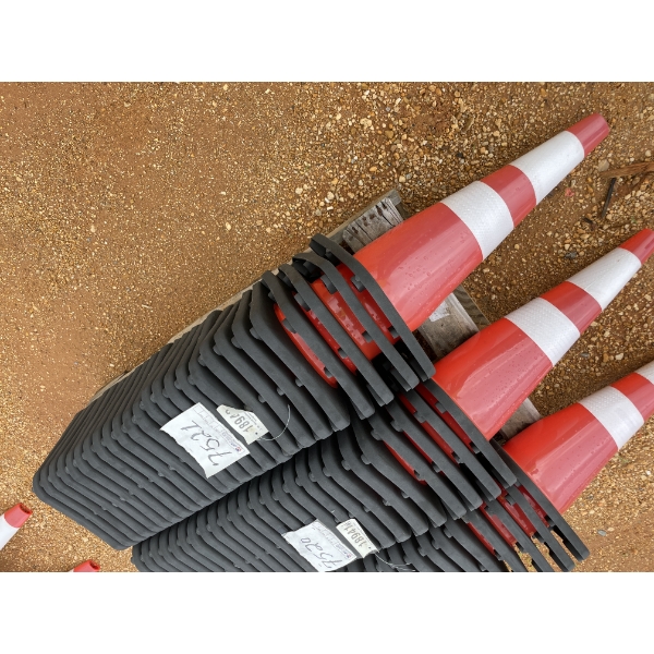 SAFETY CONES APPROX 25 EA