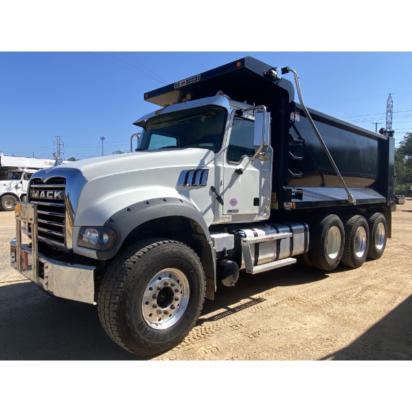 2022 MACK GR64F Dump Truck