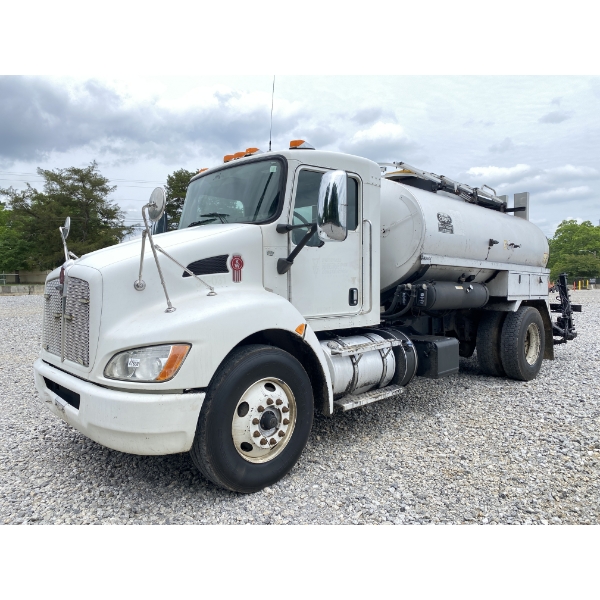 2017 KENWORTH T370 Asphalt Distributor Truck