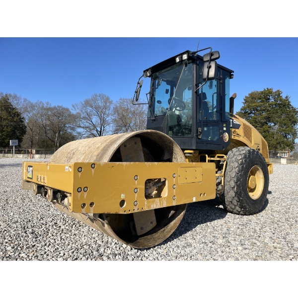 2015 CAT CS56B Roller