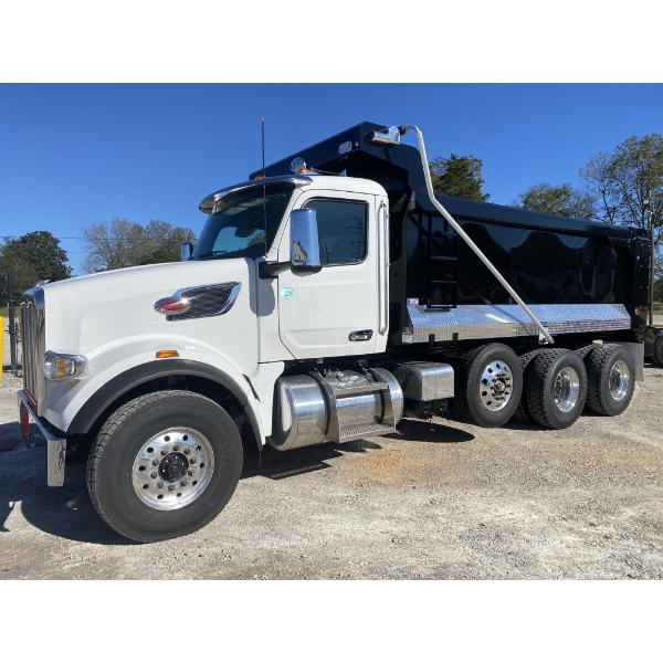 2025 PETERBILT 567 Dump Truck