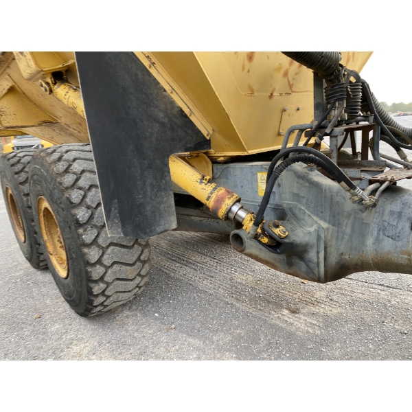 2004 KOMATSU HM300-1 Articulated Truck - J.M. Wood Auction Company
