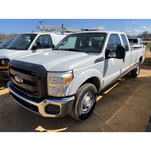 2013 FORD F250 XL Pickup Truck