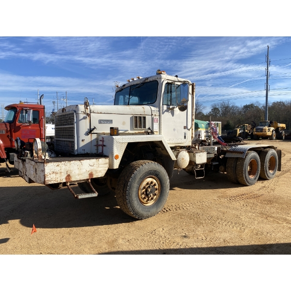 1986 INTERNATIONAL PAYSTAR 5000 Day Cab Truck