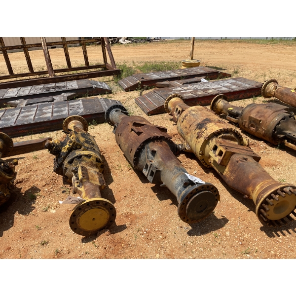 DRIVE AXLE