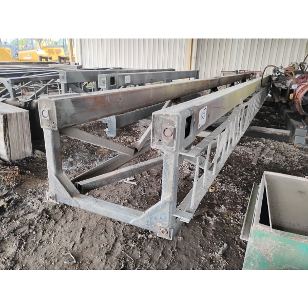 PILE DRIVER LEADS