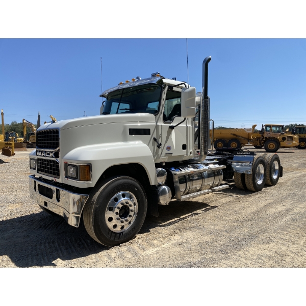 2025 MACK PI64T Day Cab Truck