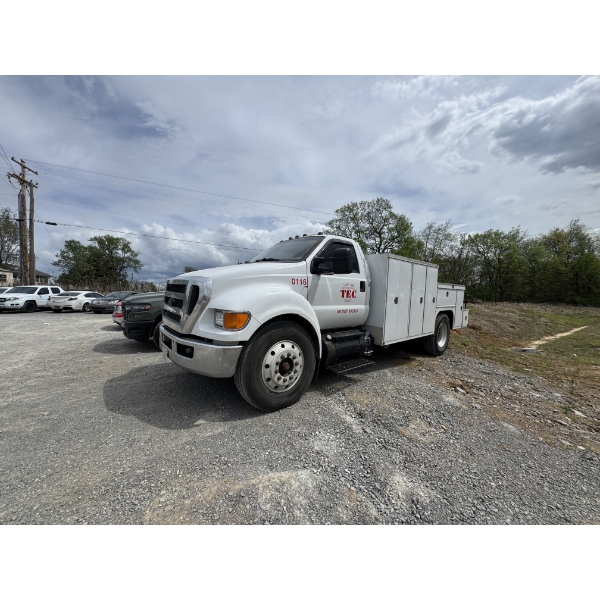 2011 FORD F650 XL Service / Mechanic Truck
