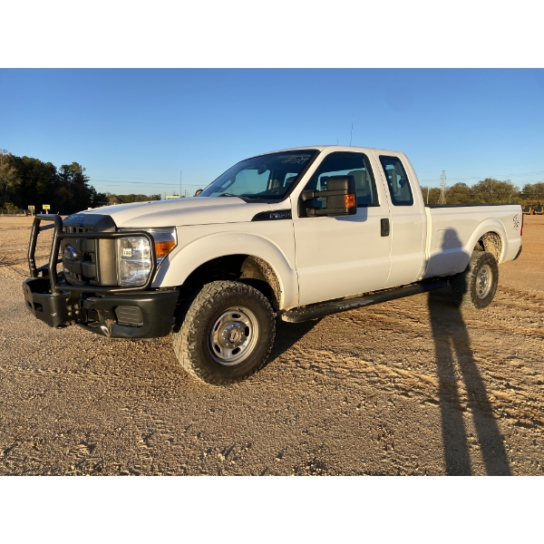 2016 FORD F350 XL Pickup Truck