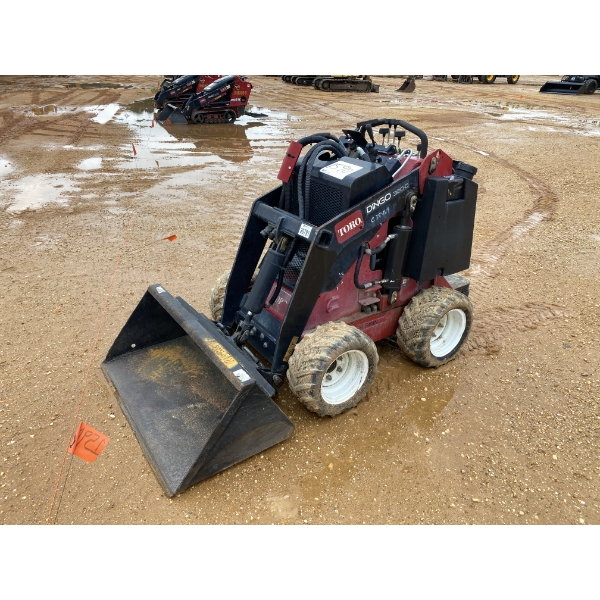 2021 TORO DINGO 320D MINI Skid Steer Loader - Wheel