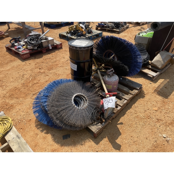 LIGHT STAND, SWEEPER BRUSHES & OTHER MISC ITEMS