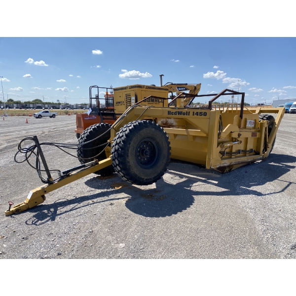 RED WOLF 1450 Pull Scraper