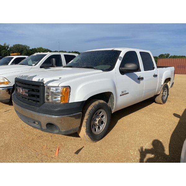 2010 GMC SIERRA Pickup Truck