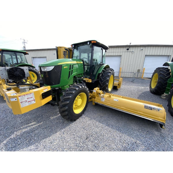 2015 JOHN DEERE 6105D Farm Tractor