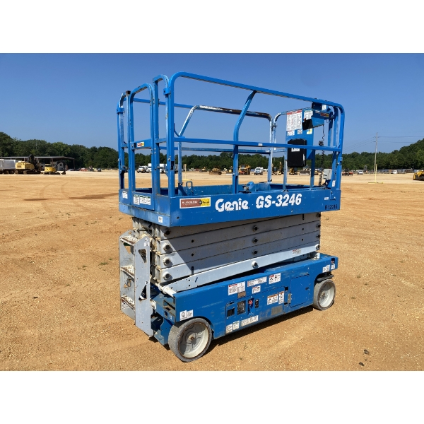 2016 GENIE GS-3246 Scissor Lift