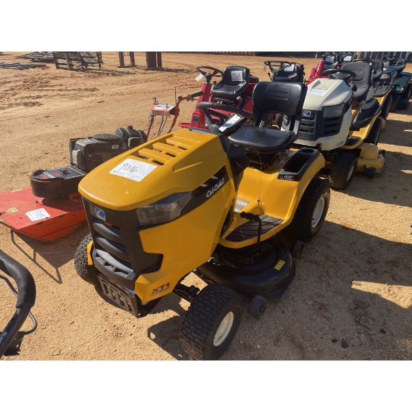 CUB CADET LT 42: Lawn Mower