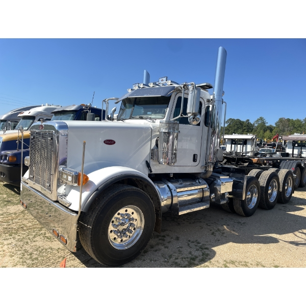 2007 PETERBILT 357 Day Cab Truck