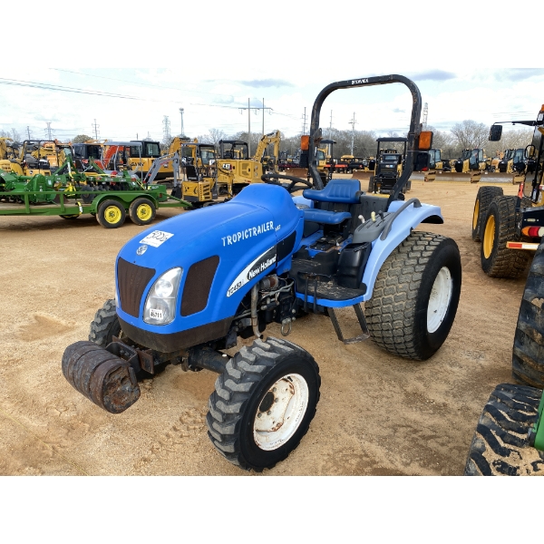 NEW HOLLAND TC45DA Farm Tractor
