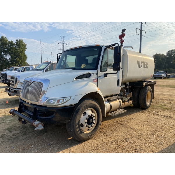 2008 INTERNATIONAL 4300 Water Truck