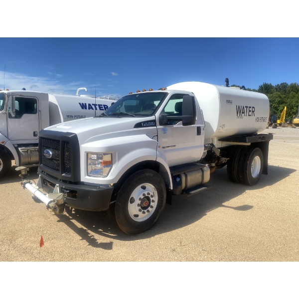 2023 FORD F750 Water Truck