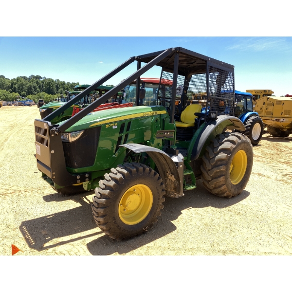 2020 JOHN DEERE 5075M Farm Tractor