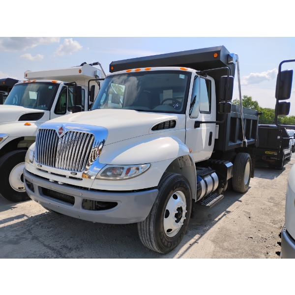 2017 INTERNATIONAL WORKSTAR 7400 Dump Truck