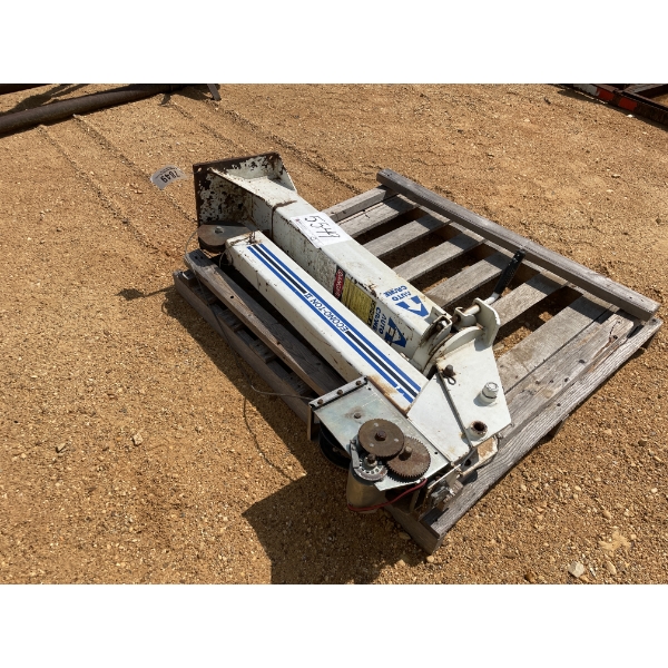 AUTO CRANE WINCH SECTION, NO BROOM