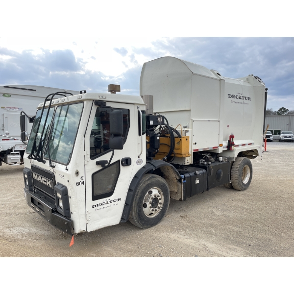 2020 MACK LR42 Garbage / Sanitation Truck