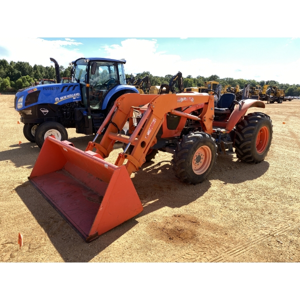 2015 KUBOTA M5-111D Farm Tractor