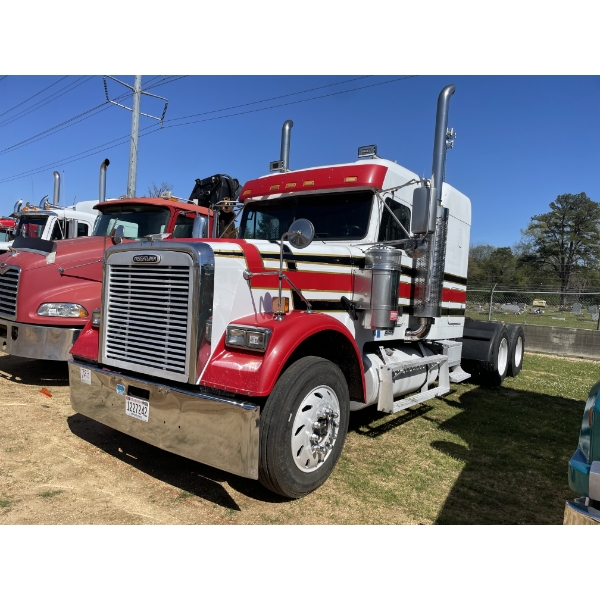 2000 FREIGHTLINER CLASSIC Sleeper Truck