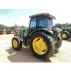 Image 2 : 2016 JOHN DEERE 6135E Farm Tractor