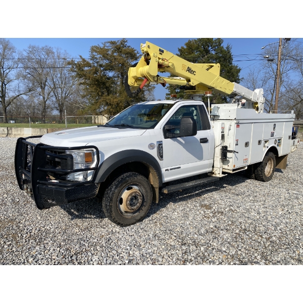 2020 FORD F550 XL Bucket Truck