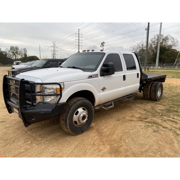 2015 FORD F350 Flatbed Truck