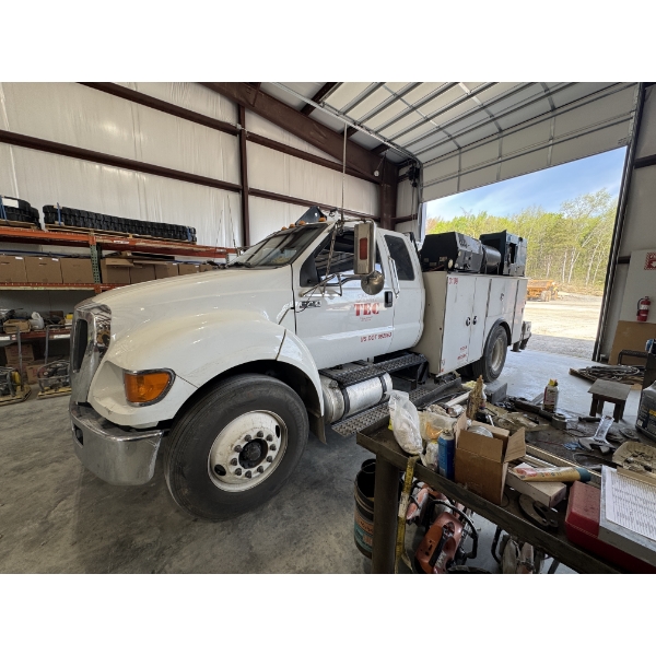 2015 FORD F750 XL Service / Mechanic Truck