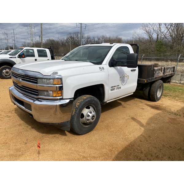 2015 CHEVROLET 3500 HD Flatbed Truck