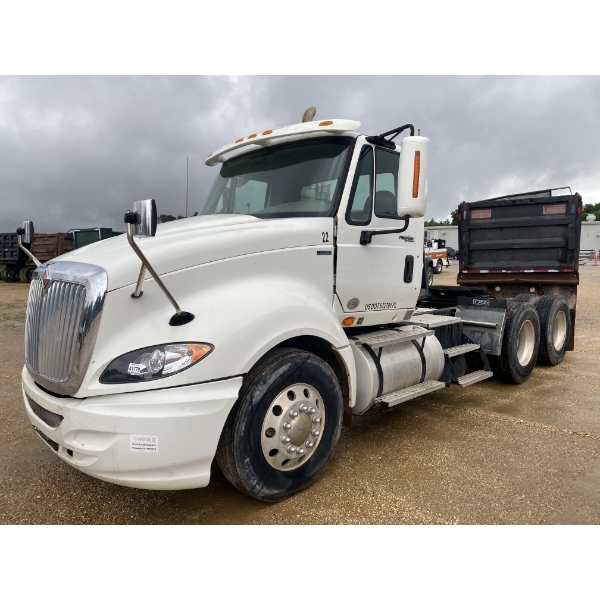 2011 INTERNATIONAL PROSTAR PREMIUM Day Cab Truck