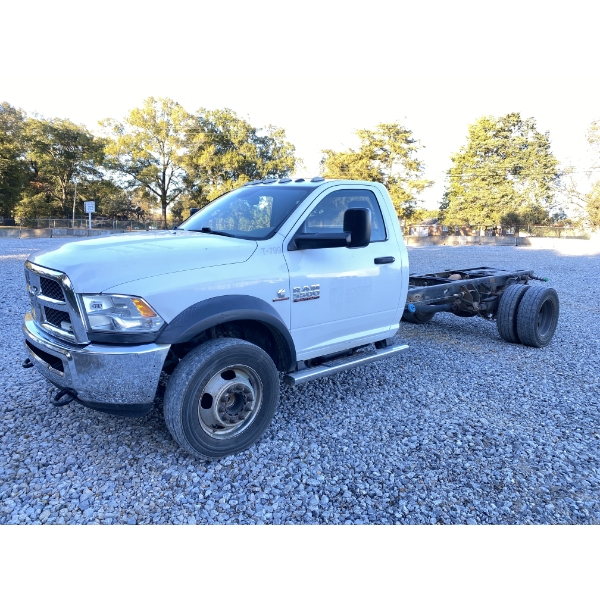 2016 RAM 5500 Cab and Chassis Truck